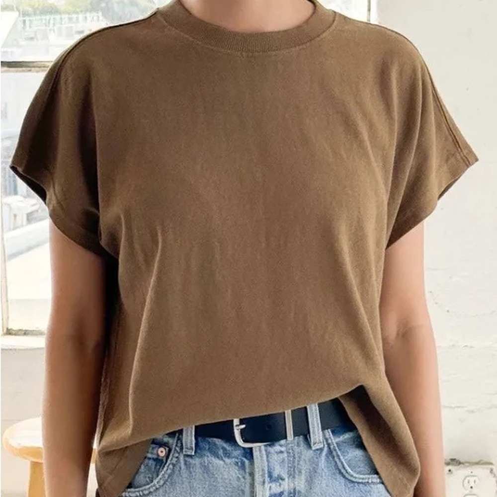 Le Bon Shoppe Jeanne Tee in Tobacco, Size Medium